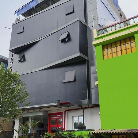 Super Town House Hi5 Aditya International Бхубанешвар Екстер'єр фото